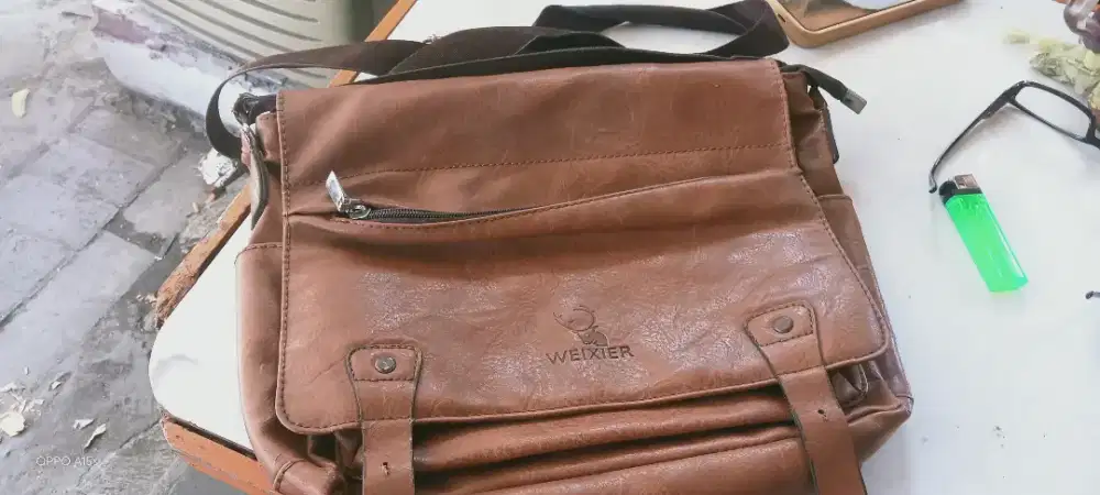 Tas Kulit kondisi mulus buat bepergian bagus