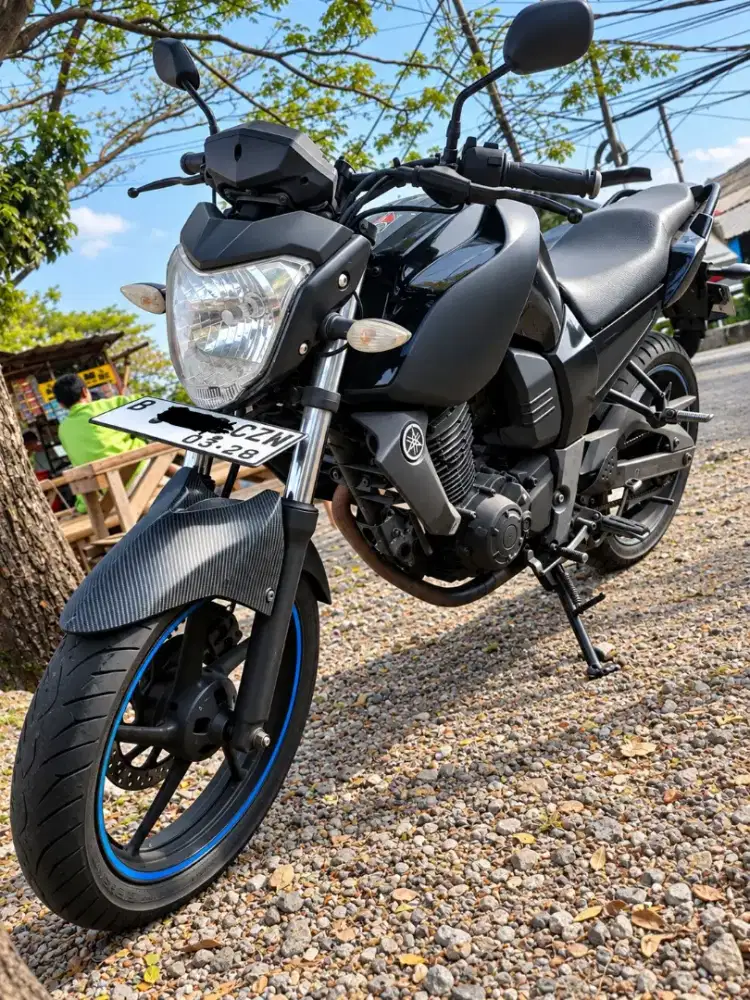 Byson All Black Edition 2010 Karbu PE28