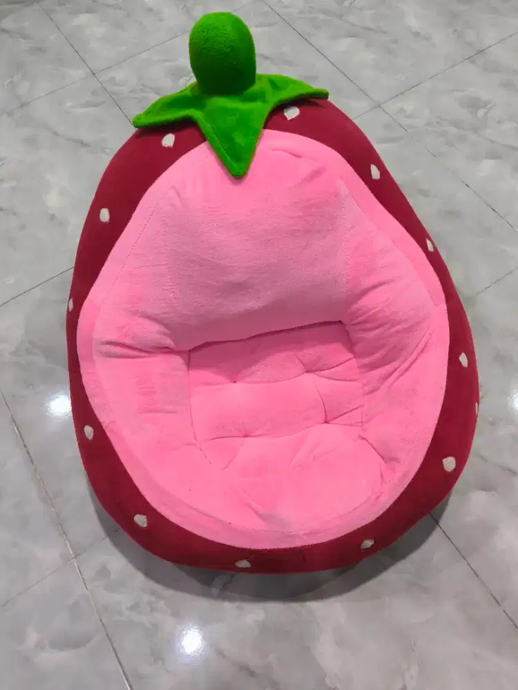 Sofa buah anak strawbery