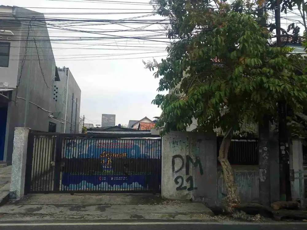 Kavling Luas di Tengah Perumahan Kota Jakarta Selatan
