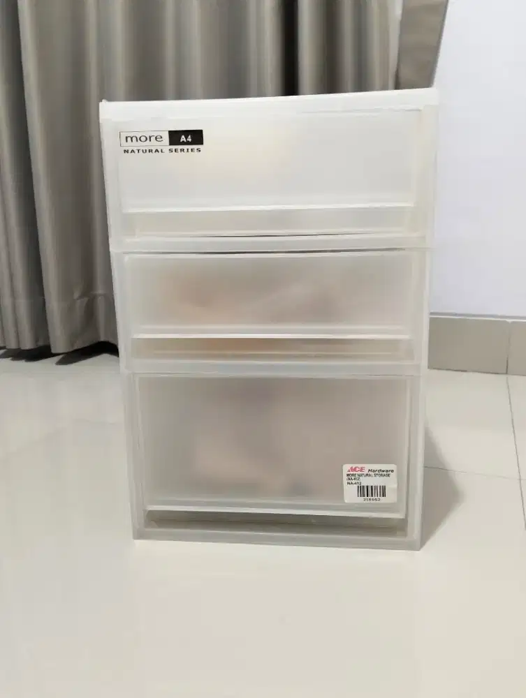 Laci 3 Tingkat Ace Hardware