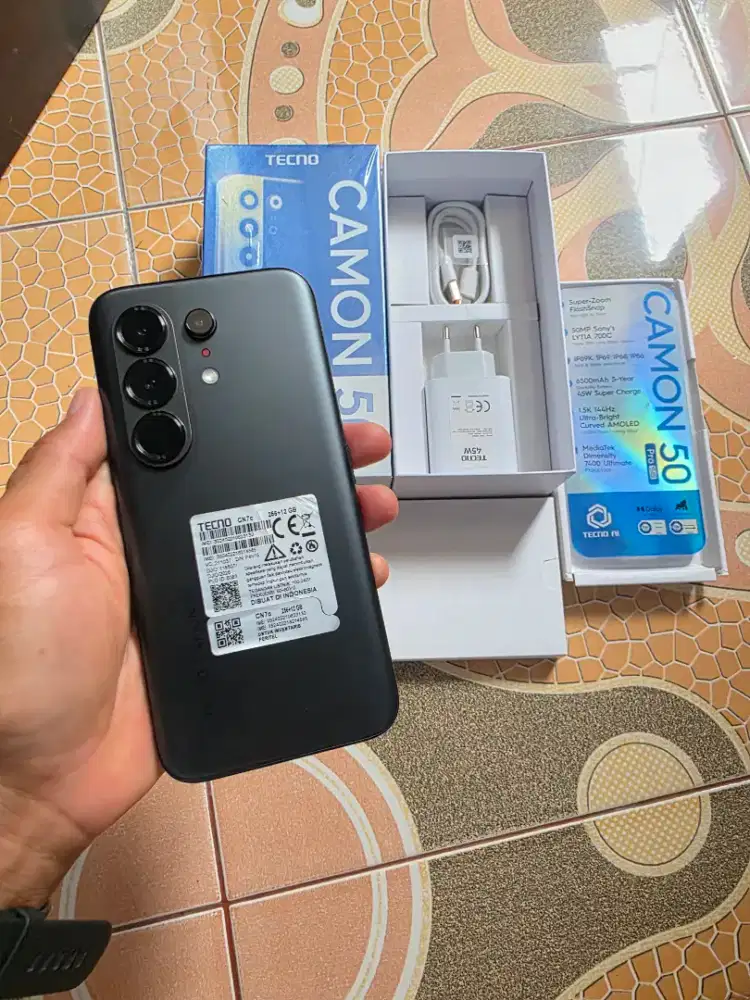 Tecno vamon 50 pro 5g 12/256 like new 2mgguan pakai