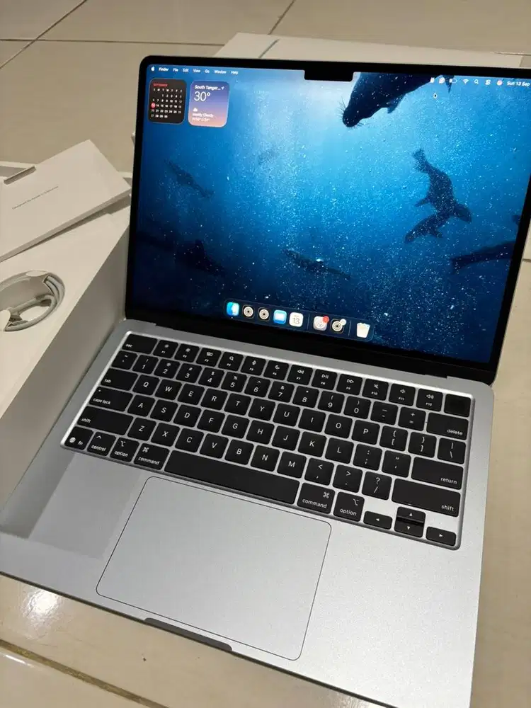 MacBook Air M4 2025 13” | 24GB/512GB | Sky Blue | Resmi iBox