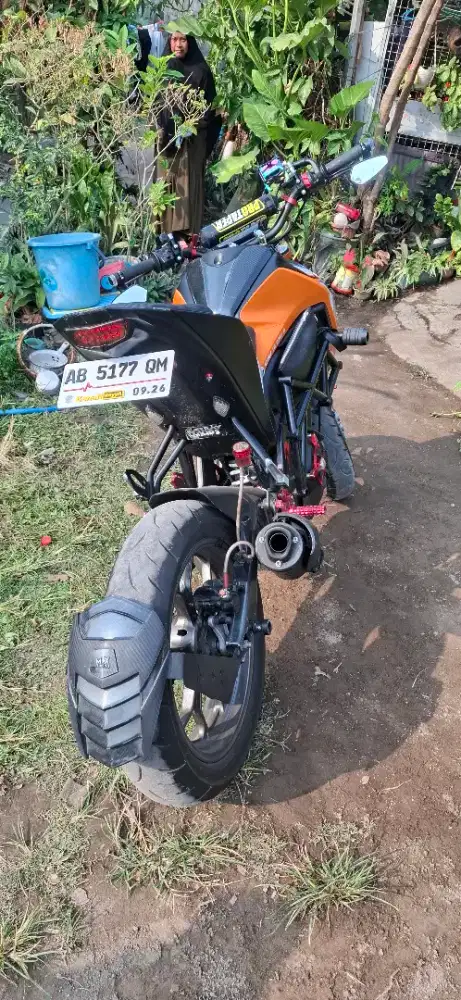 Yamaha naked xabre full modif