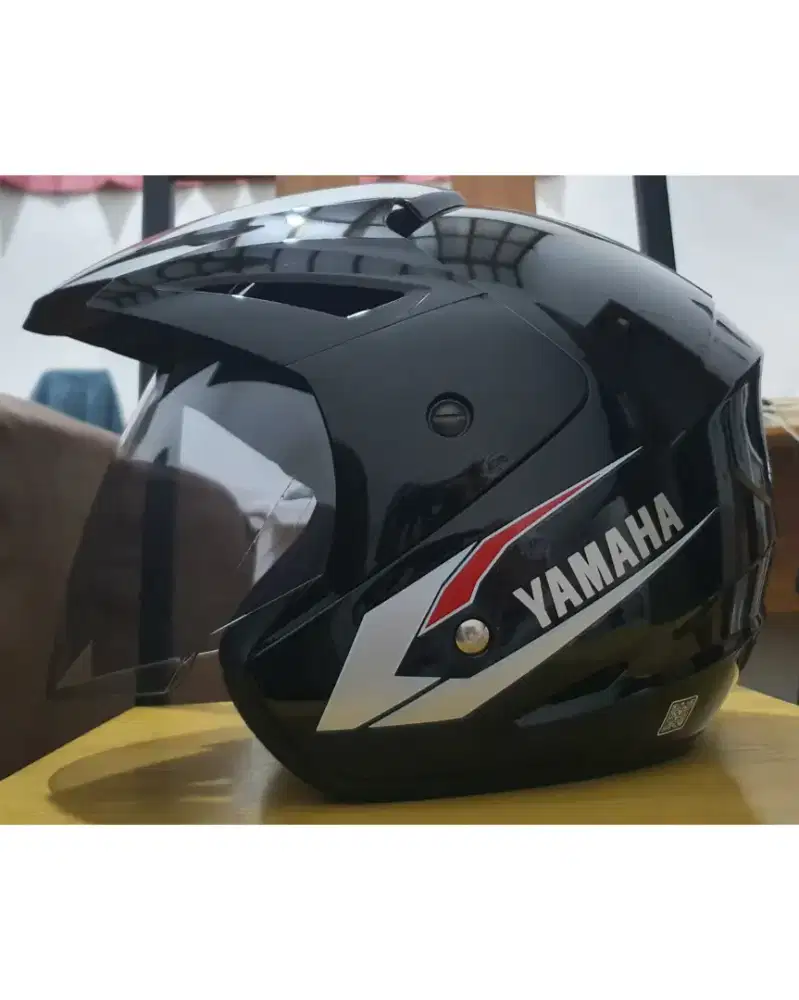 Helm yamaha allsize masih baru lokasi cikutra bandung