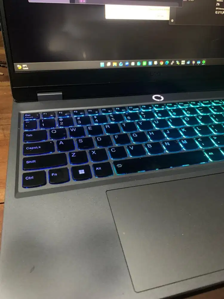 Laptop Lenovo LOQ 15IRX9 Core i7 13th Gen RTX 4050 12GB DDR5 512GB SSD