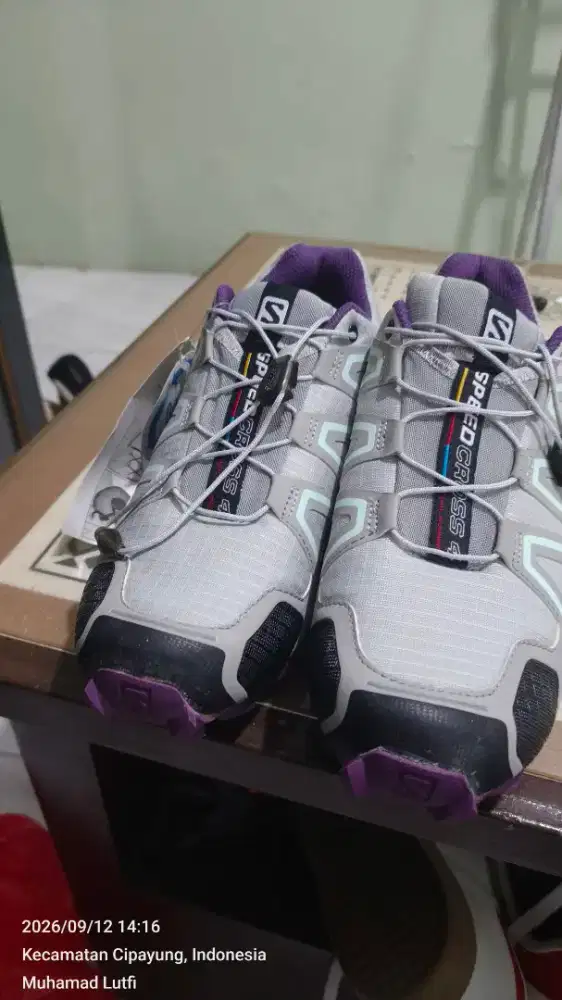 Sepatu Salomon size 42 Vietnam