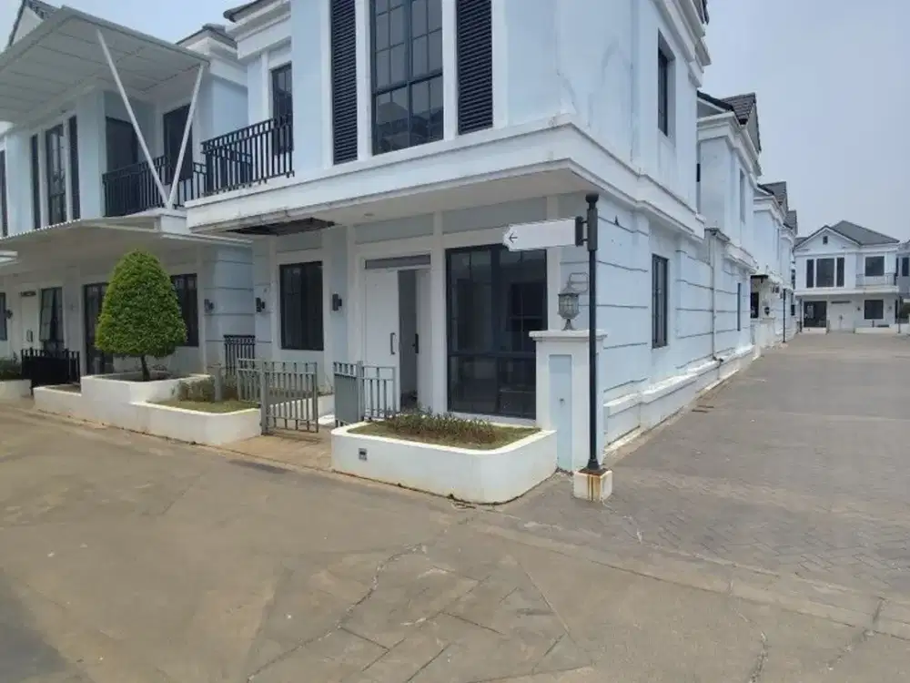 Rumah Double Decker dan 2 AC Terpasang di Lavon Tangerang 1KA0003L
