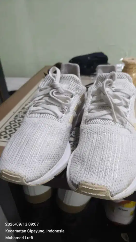 Sepatu Adidas runing bisa, slip on bisa,bisa juga jadi sandal Size 42
