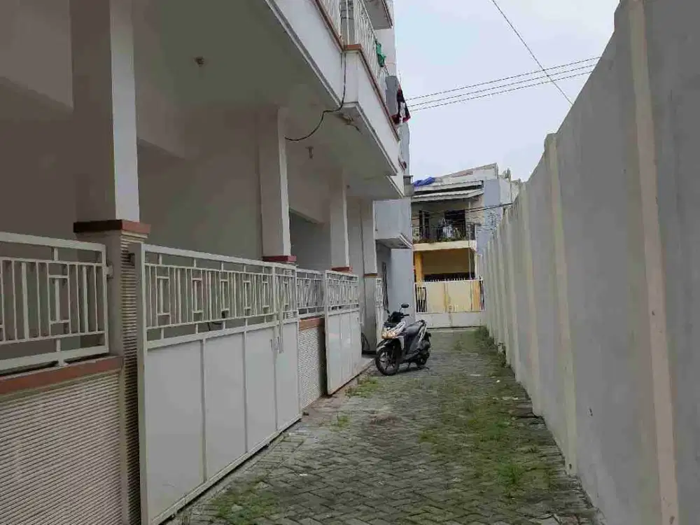 sewa rmh 2Lt pacar kembang hanya 5menit ke Unair