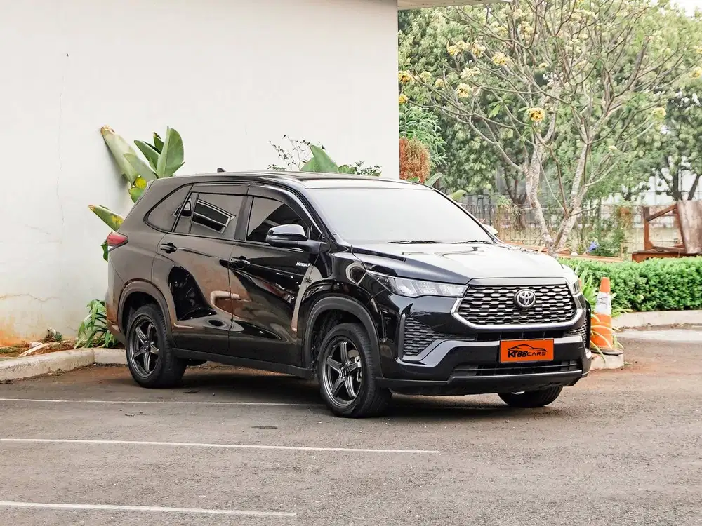 DP 5 juta Innova Zenix G Hybrid 2023