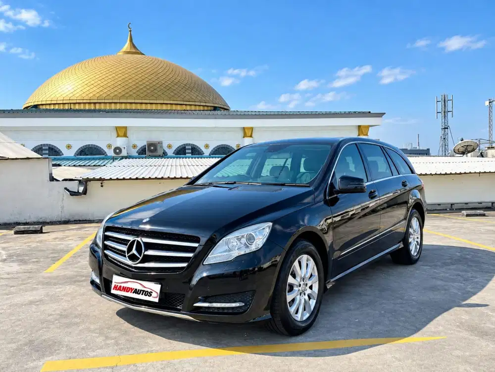 Mercedes Benz R300L CBU Sunroof 2010 Automatic Hitam Metalik