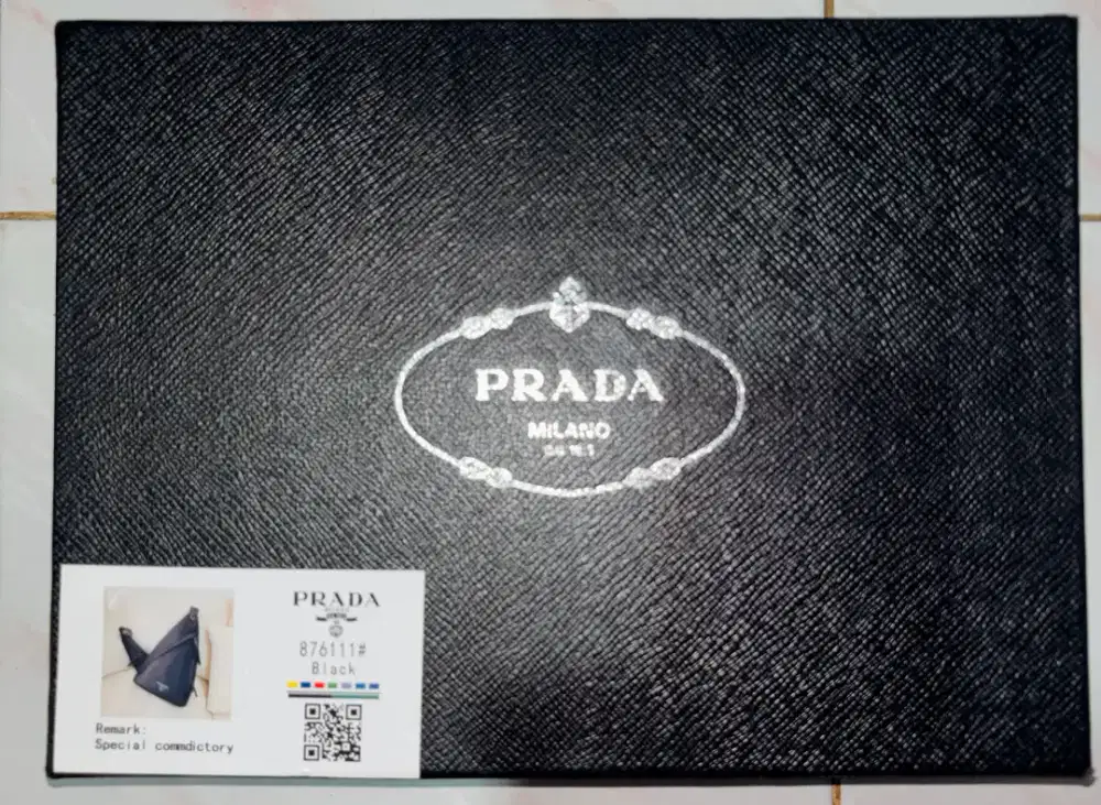 Tas Prada (like new)