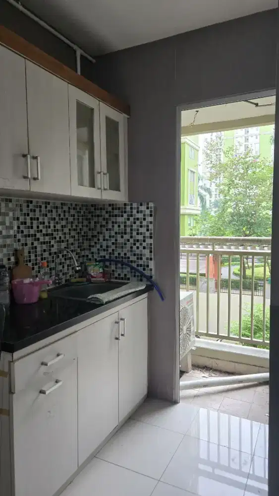 Disewakan Apartment kalibata city tower mawar.