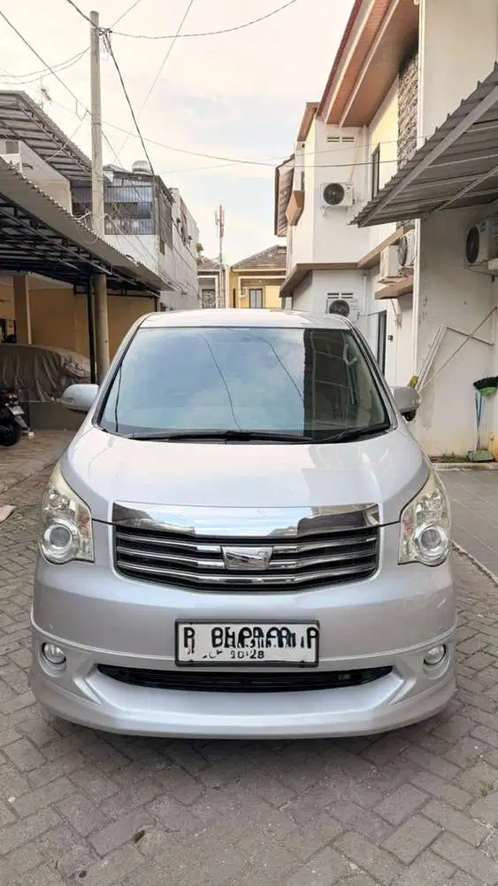 Toyota Nav1 2013 Bensin