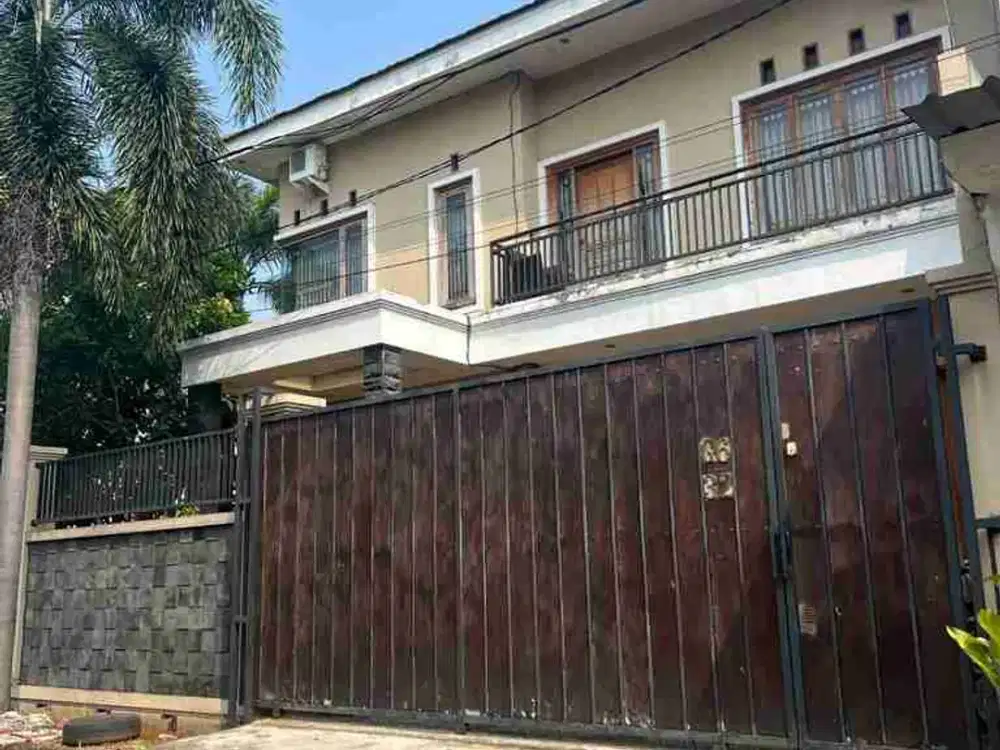 Rumah Hoek Mandiri Depan Taman Villa melati Mas serpong