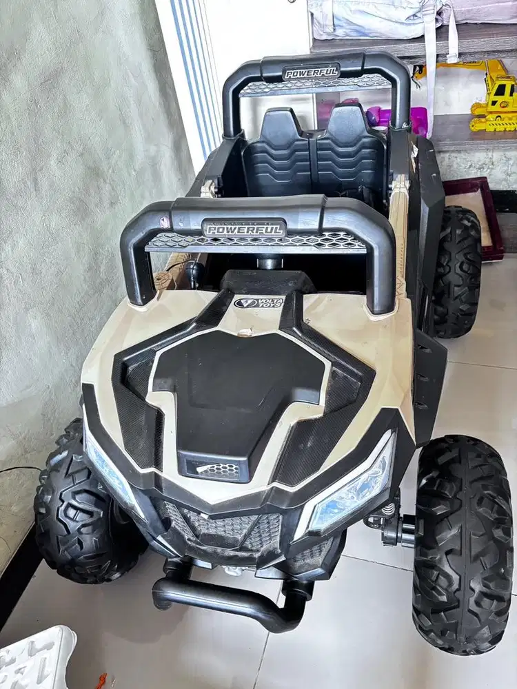 Mobil mainan anak