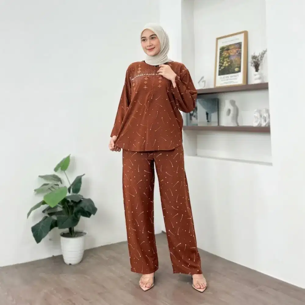 Baju dan celana set wanita