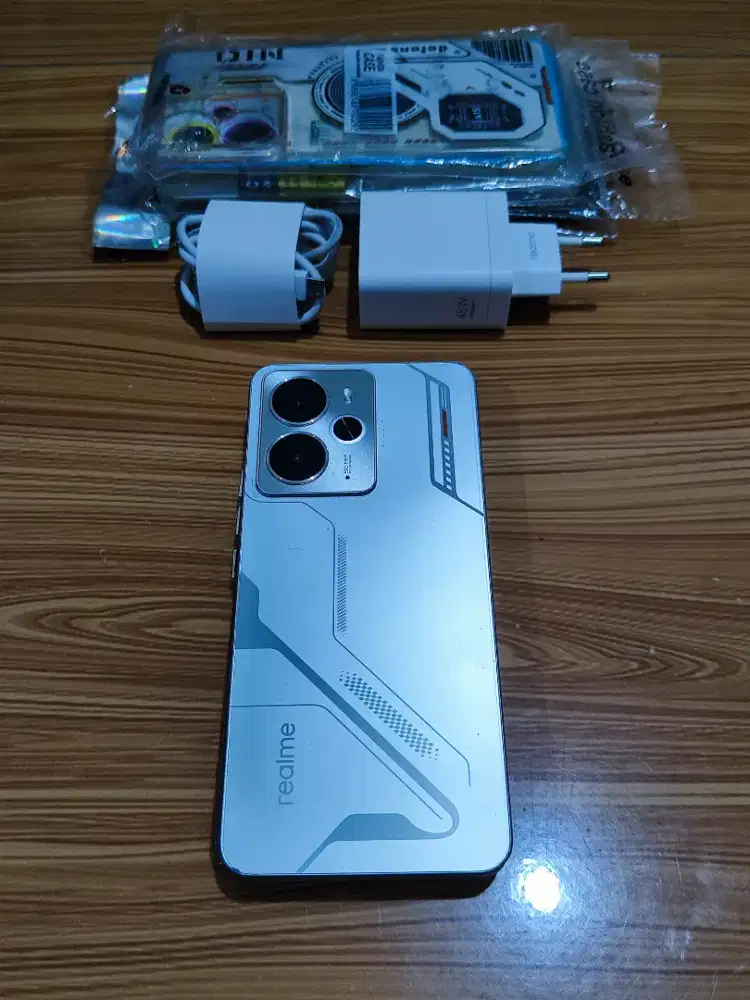 Realme 14 5G 8+10/256 Hp Casan Ori