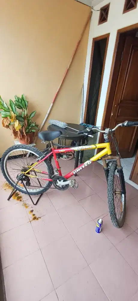 Sepeda Gunung MTB United Miami, alloy Shimano 24 speed Rem