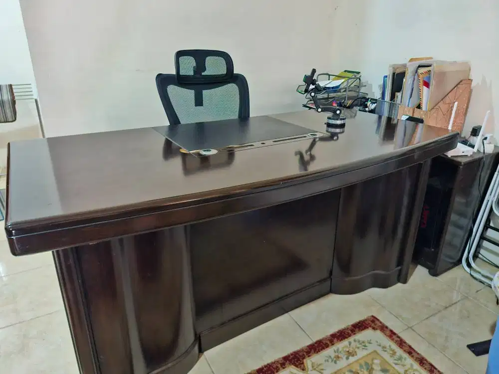 DIJUAL MEJA DIREKTUR PREMIUM – SET LENGKAP