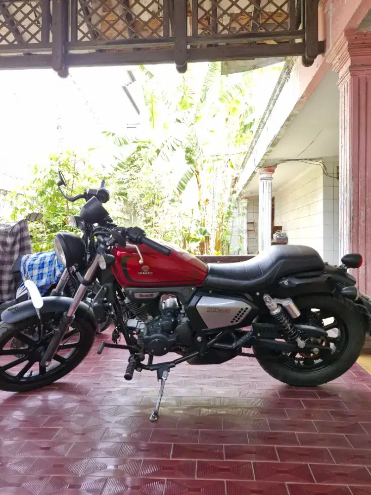 Dijual Benelli 200 evo tahun 2021