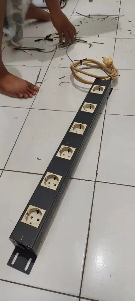 Stop Kontak Set (Anti Leleh)