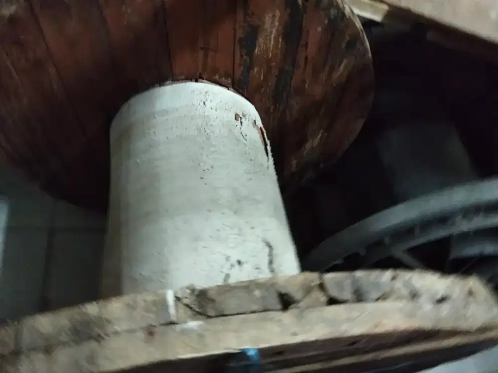 Haspel kayu ex kabel gilingan sedang dan besar
