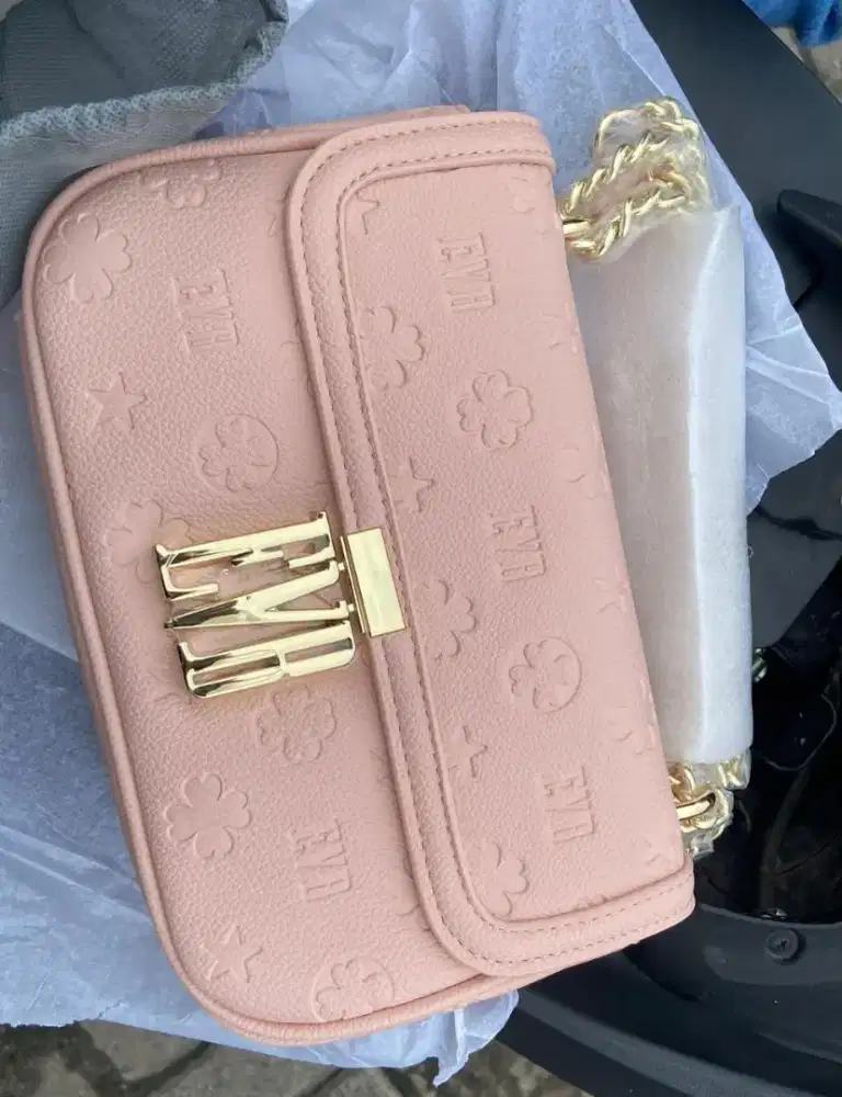 Di jual tas tidak di pakai