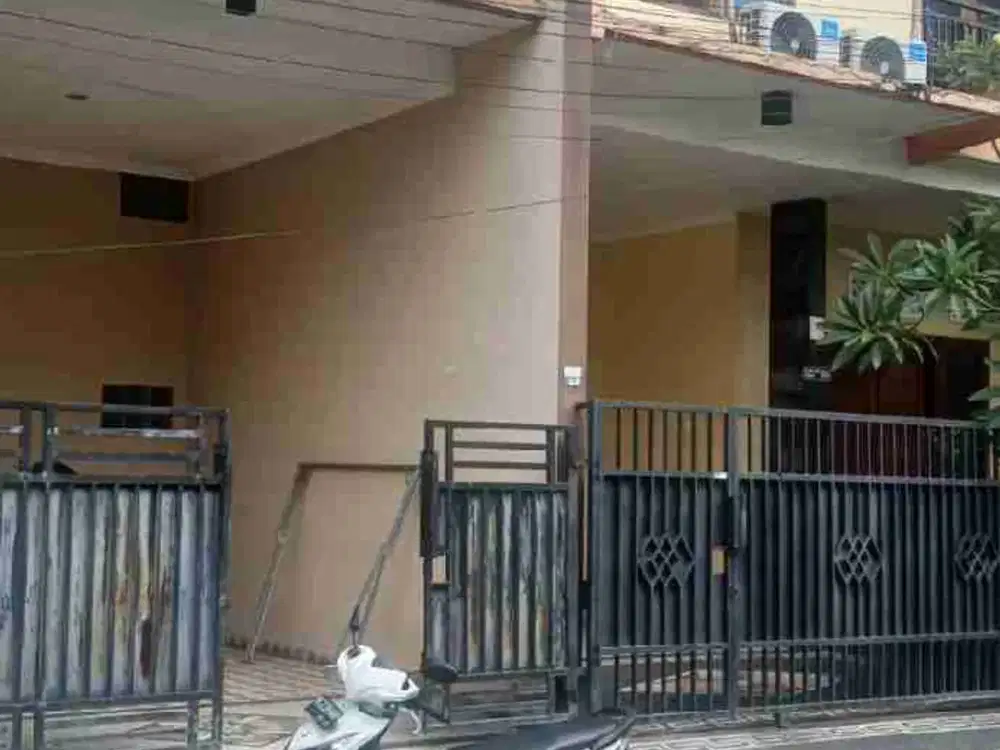 Di kontrakan rumah jalan Tukad Badung , Renon, Denpasar, Bali