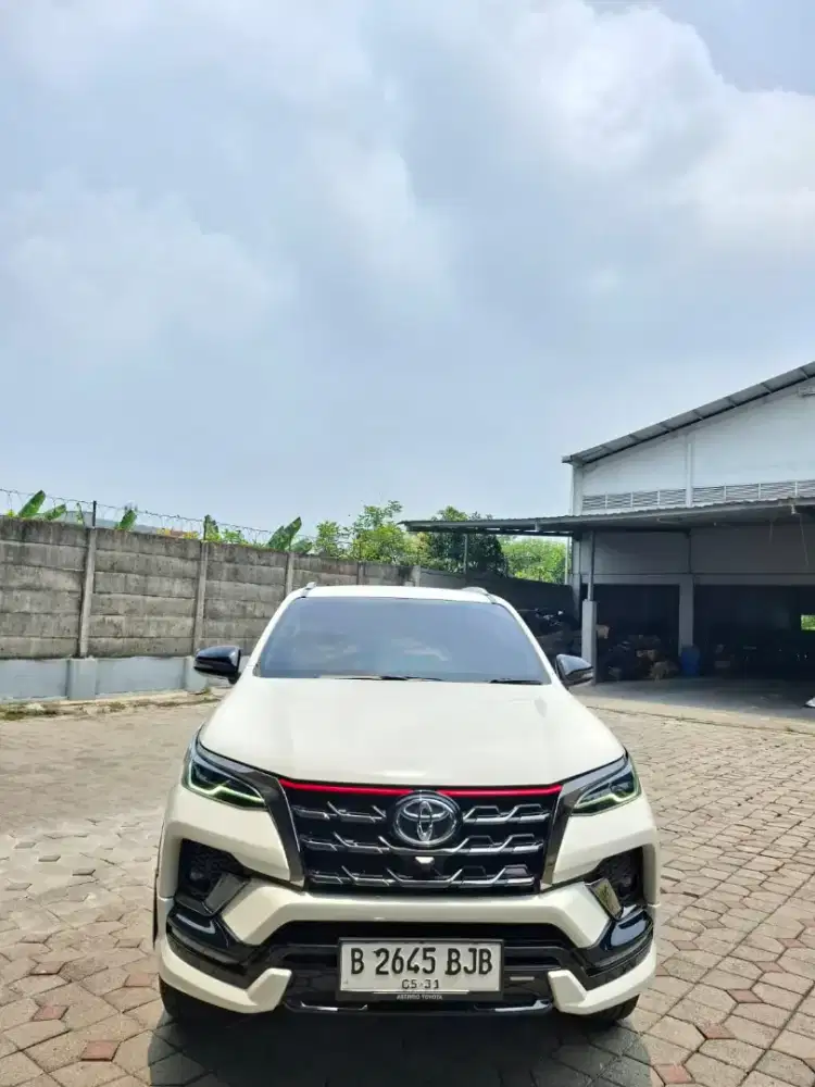 VRZ TRD 2021 diesel matic. Km 77rb antik