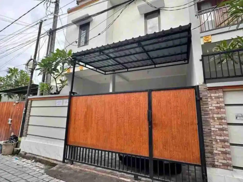 RUMAH 2 LANTAI DENGAN 5 KAMAR, LOKASI STRATEGIS DEKAT KAMPUS WARMADEWA