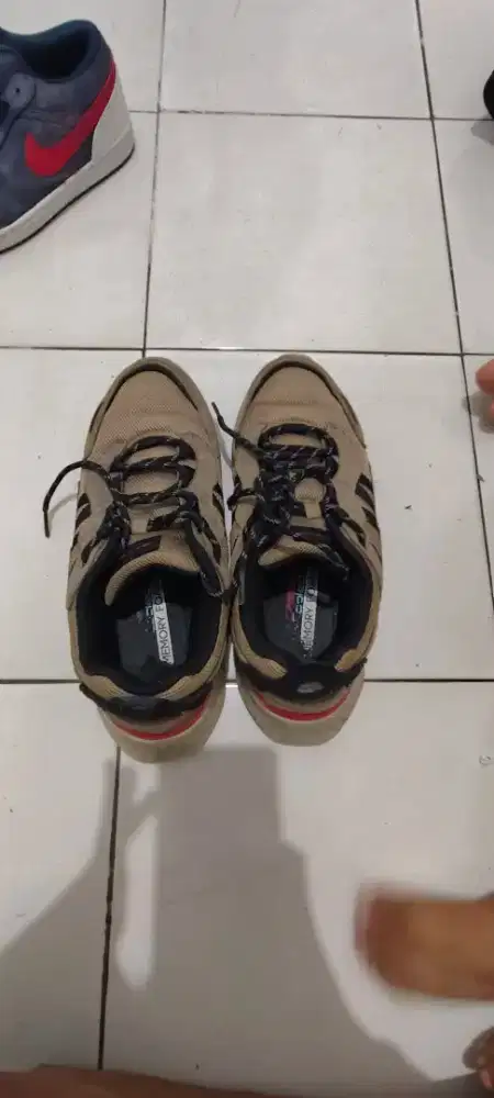 Sepatu Skechers