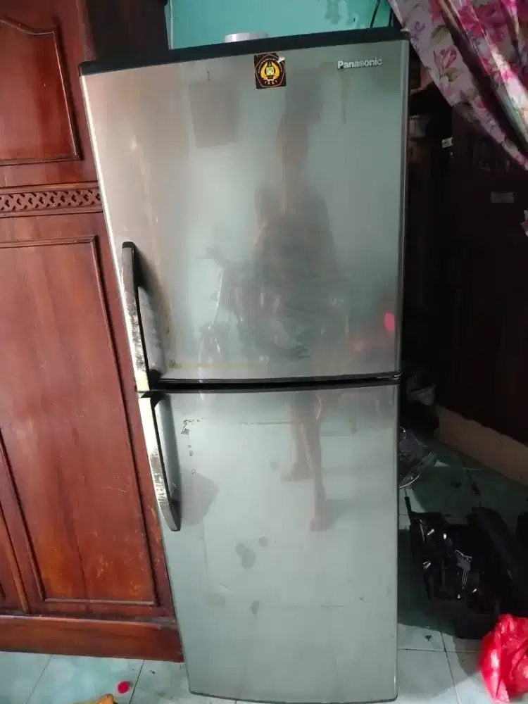 Kulkas 2 pintu Panasonic