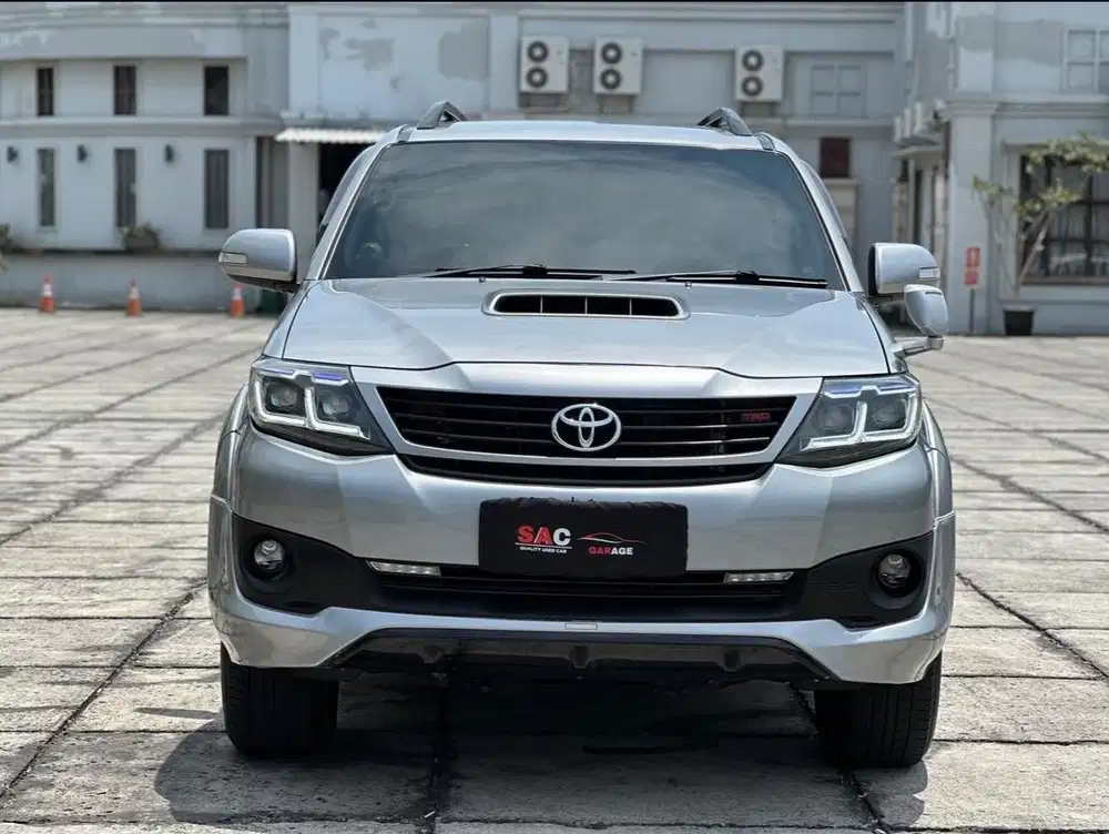 TOYOTA FORTUNER VNT TRD 2015 AT (rare)