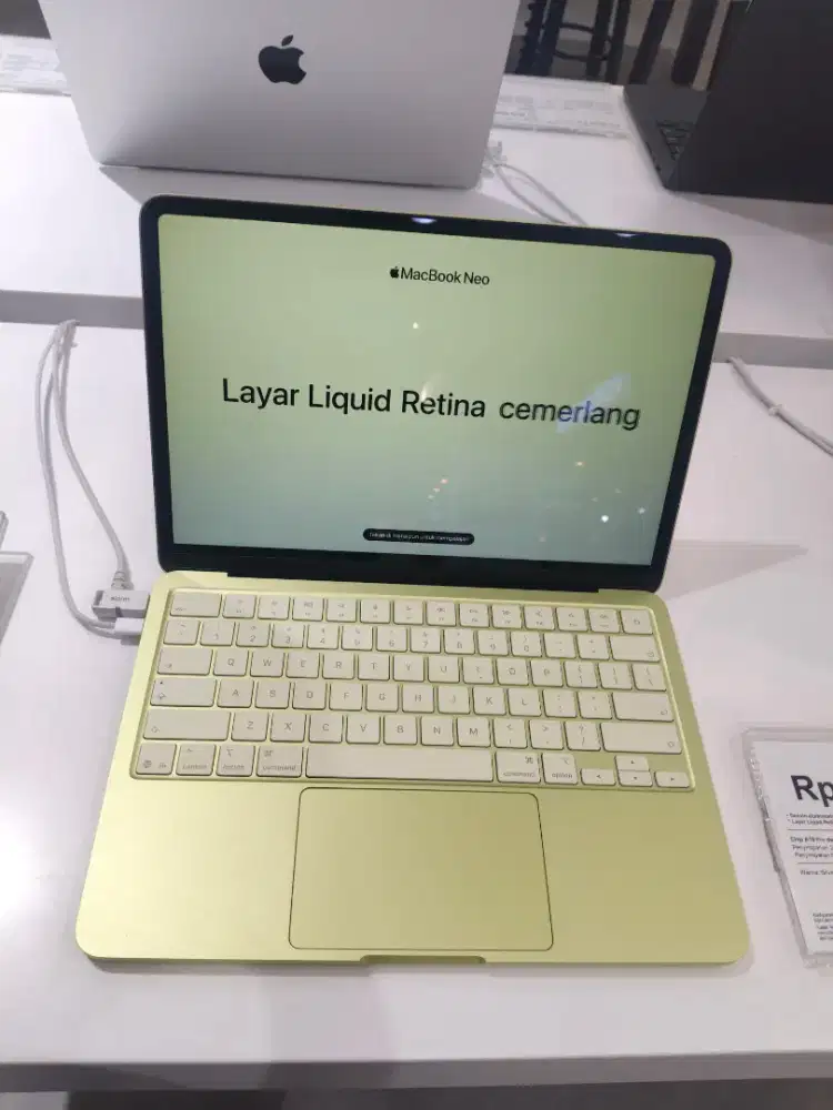 MACBOOK NEO 13 INCHI