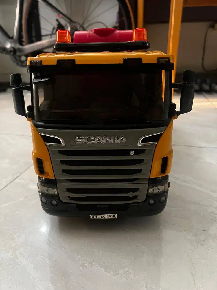 Bruder SCANIA Cement Mixer Truck