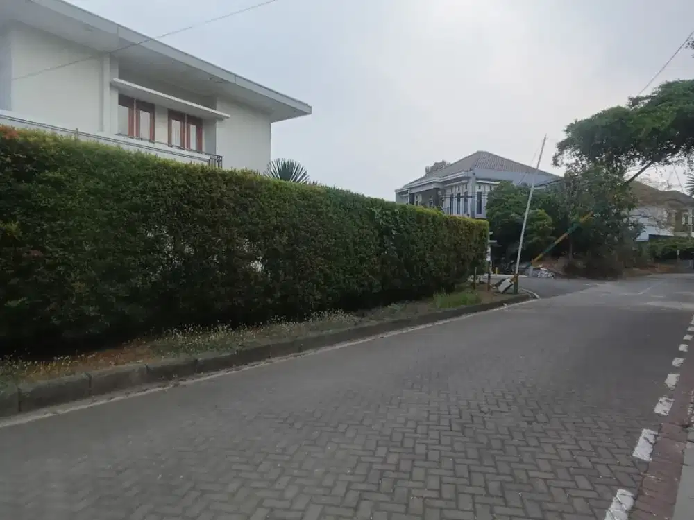 TURUN HARGA Rumah HOOK LUAS MURAH di Setiabudi Bandung Utara dijual