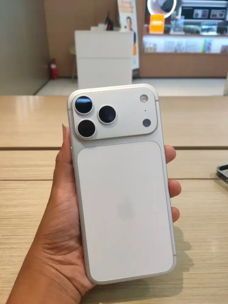 iPhone 17pro Max 256Gb iBox
