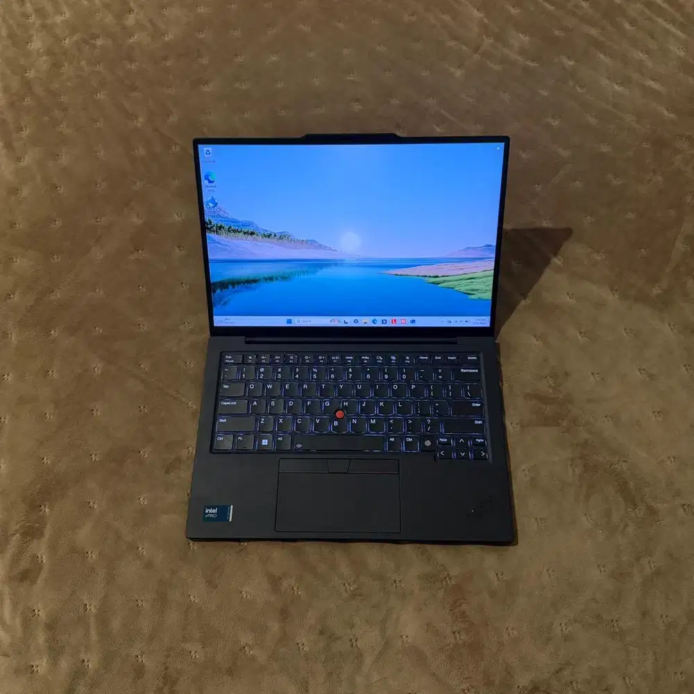Lenovo Thinkpad X1 Carbon Ultra 7 165U 64/1TB 21KCS01P00