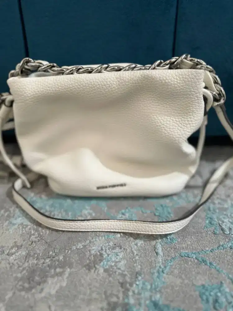 Tas Bucket HushPuppies