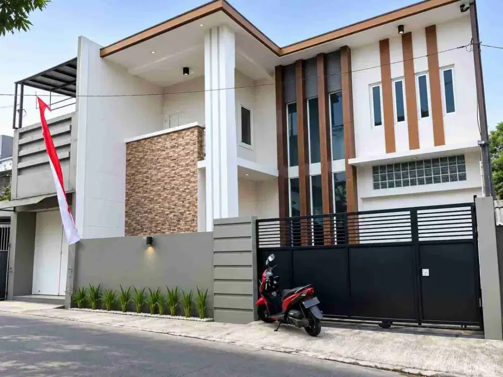 Rumah luas siap huni di ciwaruga