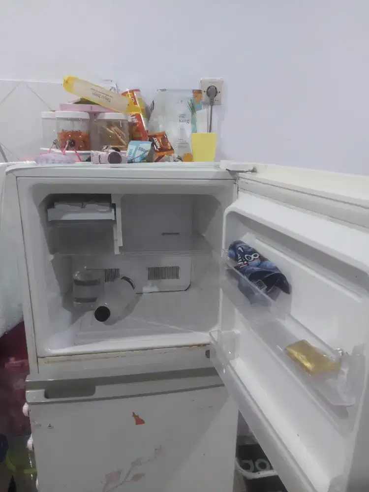 Kulkas Sharp 2 pintu