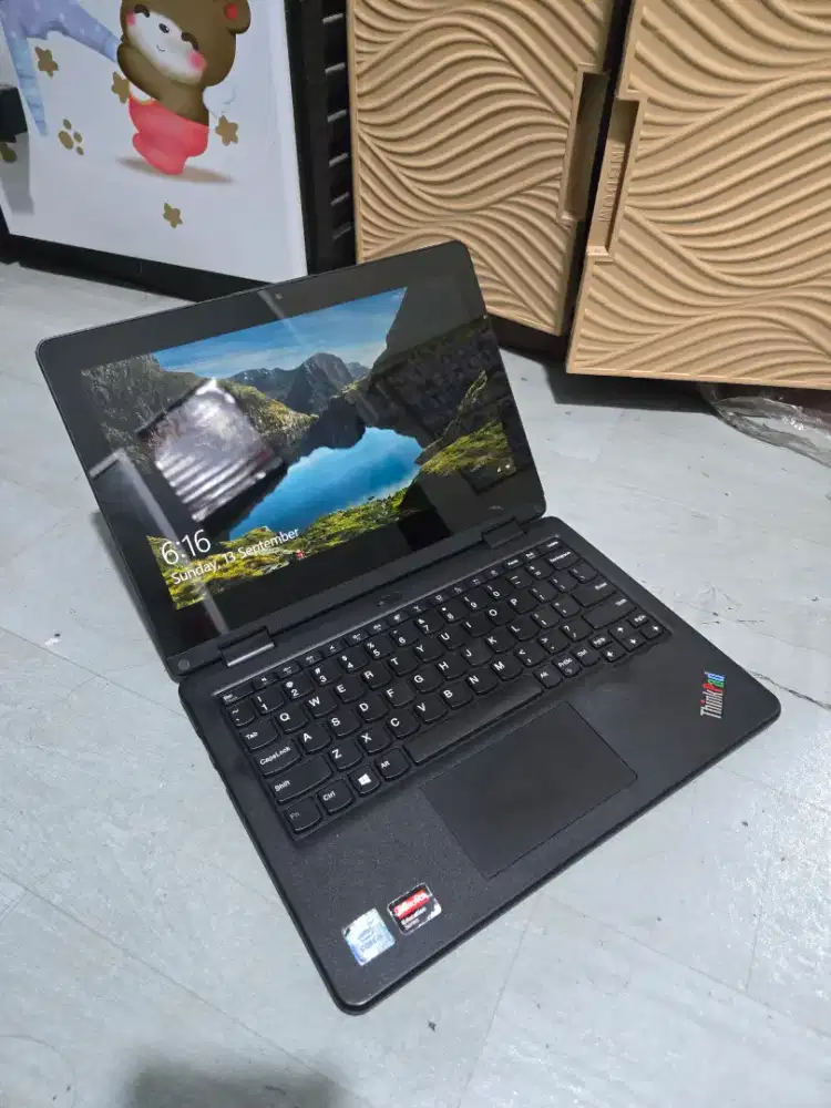 Laptop Lenovo Thinkpad Yoga 11E touch RAM 8gb Sdd 256gb Core I5 Gen 8