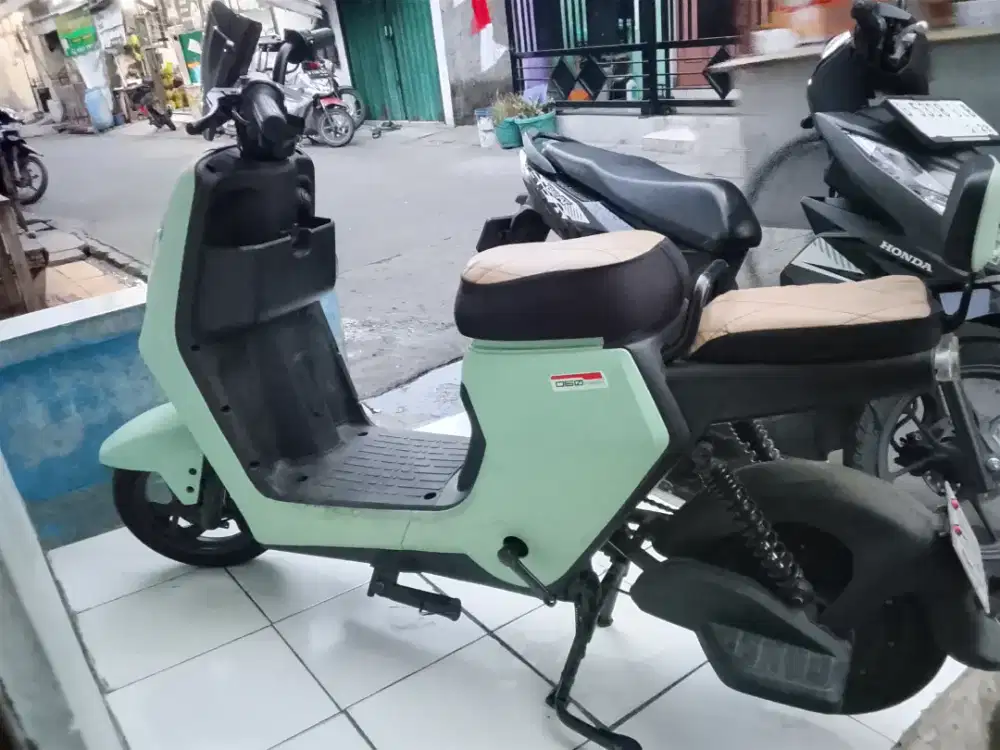 Uwinfy D60 sepeda listrik