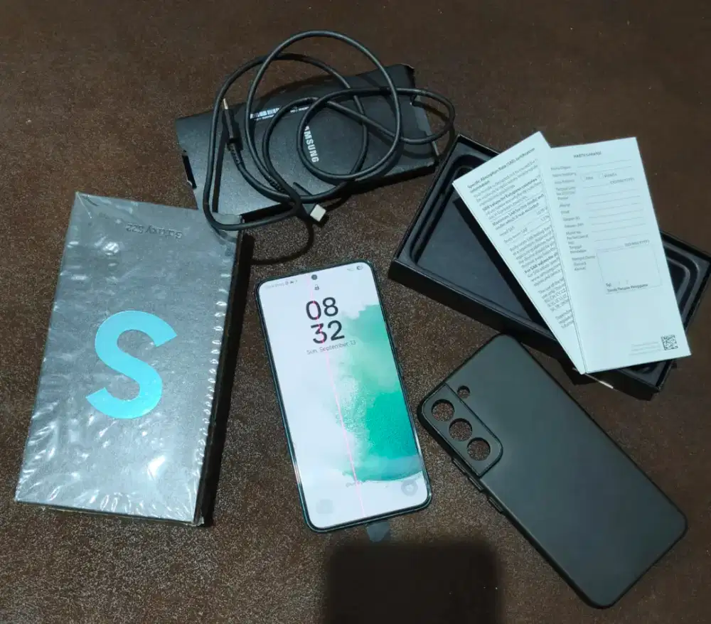 SAMSUNG GALAXY S22