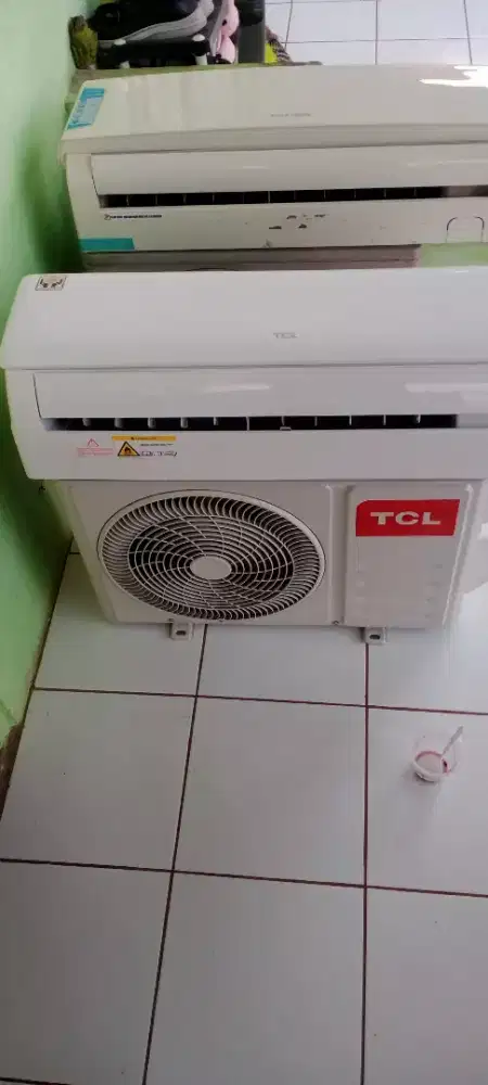 tcl 1/5pk kondisi mulus 8 bulan pemakaian