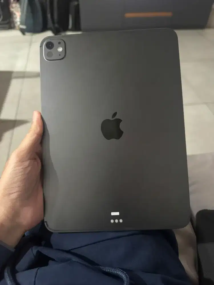 ipad pro M5 cellular + WiFi ibox 11inch 256 space black