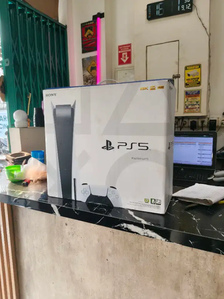 PS5 Disc & Digital
