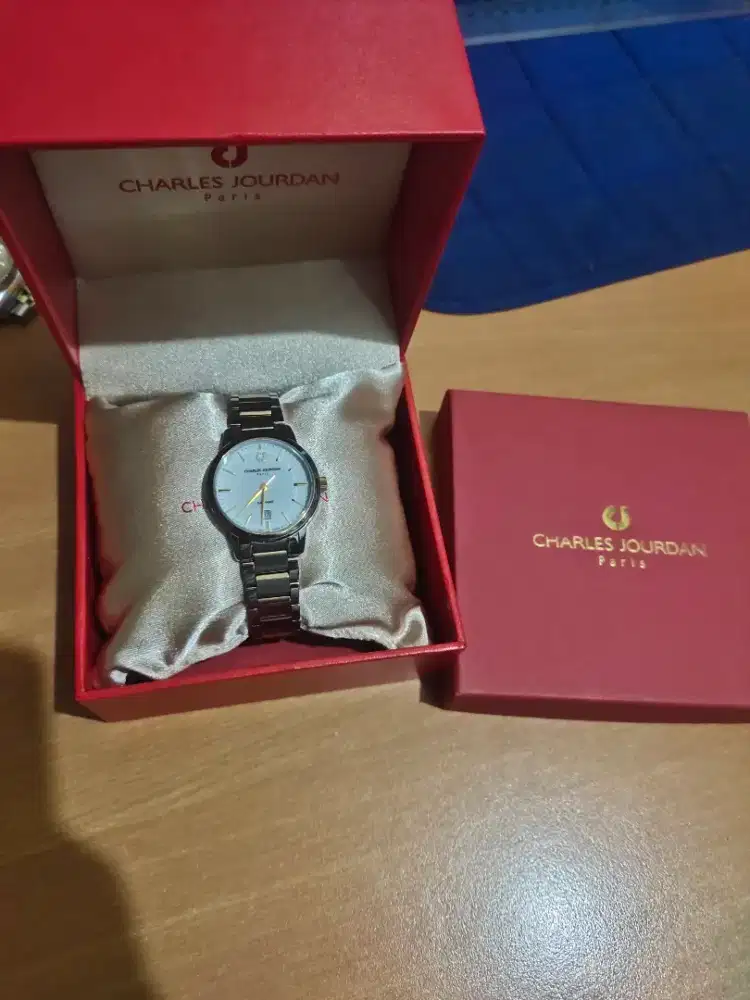 Jual jam tangan wanita merk Charles Yordan bernomor seri, lengkap box